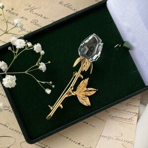 Swarovski Gold and Crystal Floral Brooch